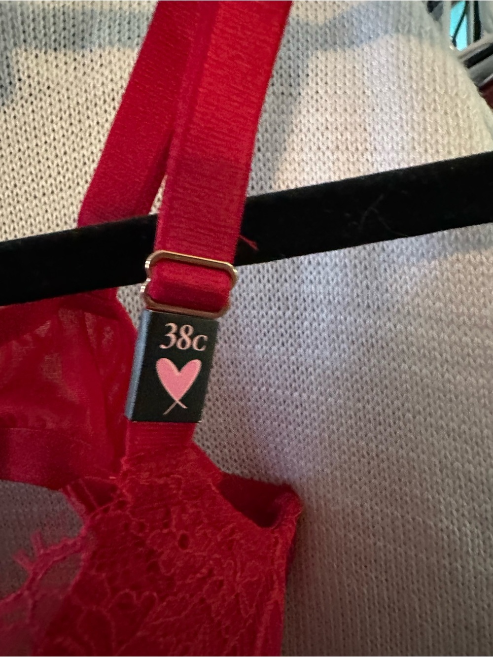 Victoria's Secret Red Lace Push-Up Bra Set - Picture 2 of 4
